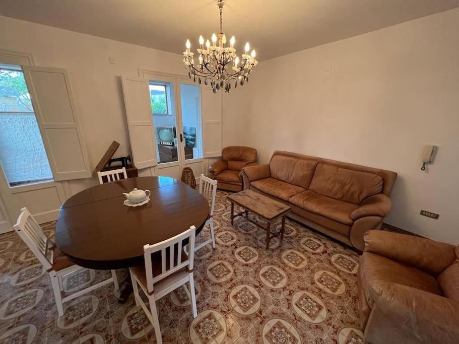 Villa Karmarea 몰라디바리 외부 사진